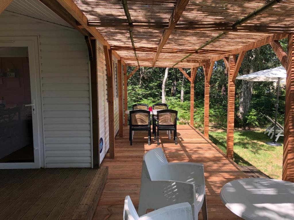Les Cabanes De Rouffignac Villa Kültér fotó