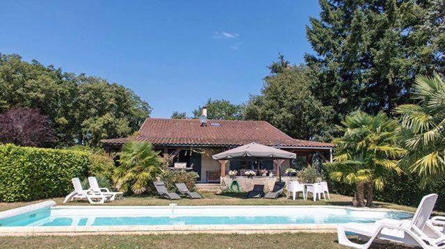 Les Cabanes De Rouffignac Villa Kültér fotó