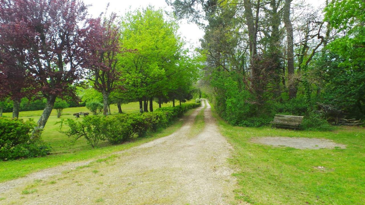 Les Cabanes De Rouffignac Villa Kültér fotó